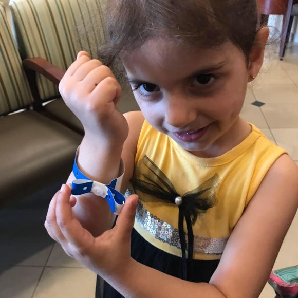 Meet your Posher, Rola - Picture 1 of 2